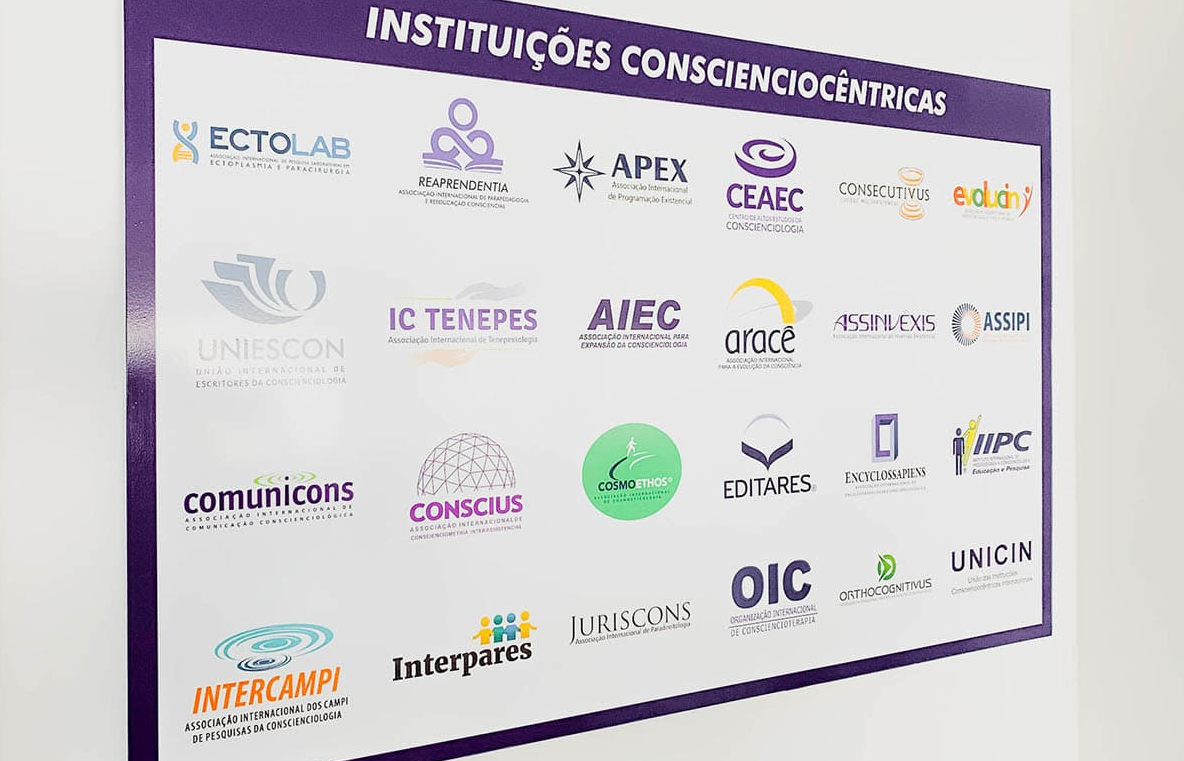 Cartaz com o nome de várias ICs.