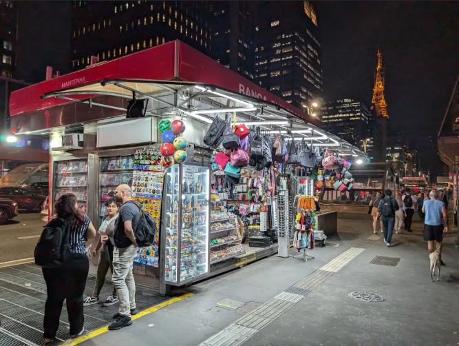 Imagem de uma banca de jornal na Av Paulista SP